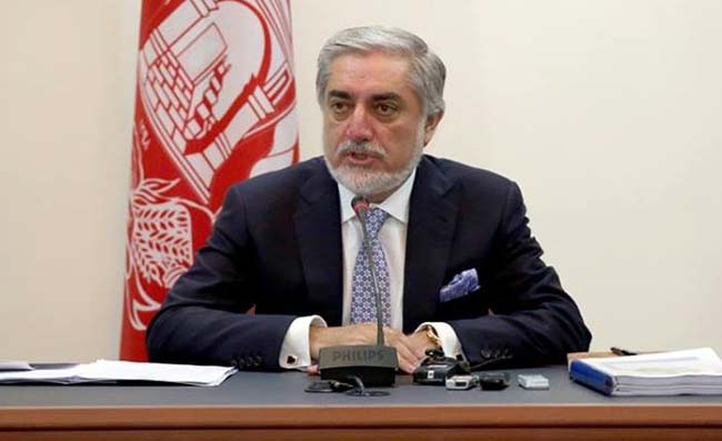 عبدالله: حکومت از دستاوردها در عرصۀ آزادی بیان دفاع می کند